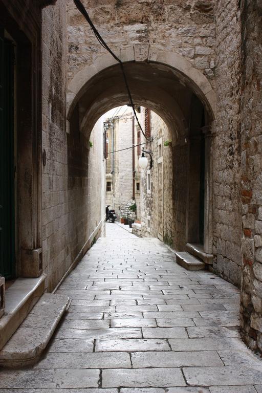Old Town Apartment شيبينيك الغرفة الصورة