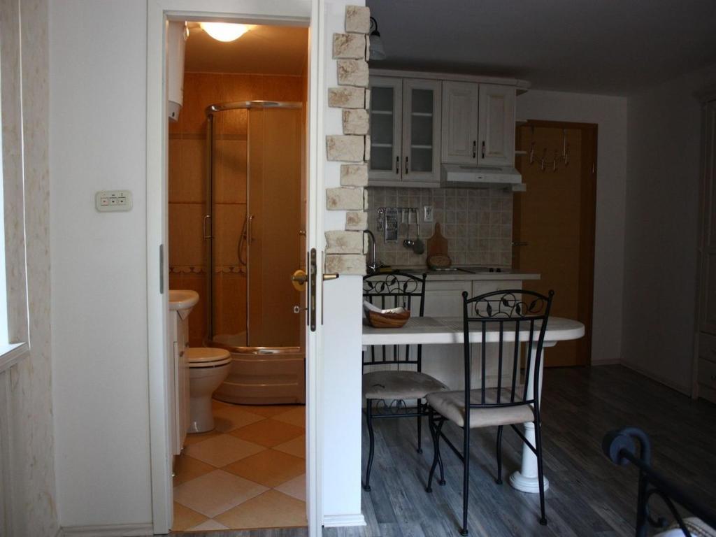 Old Town Apartment شيبينيك الغرفة الصورة