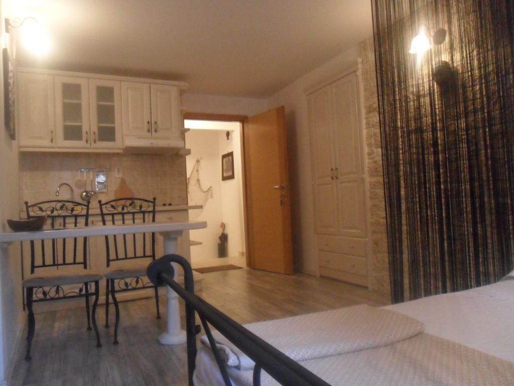 Old Town Apartment شيبينيك الغرفة الصورة